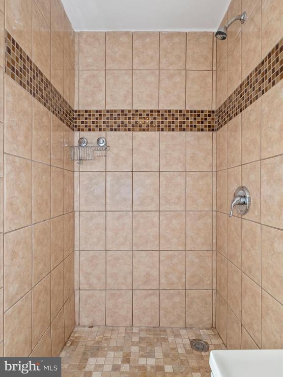 13418 Parkland Dr