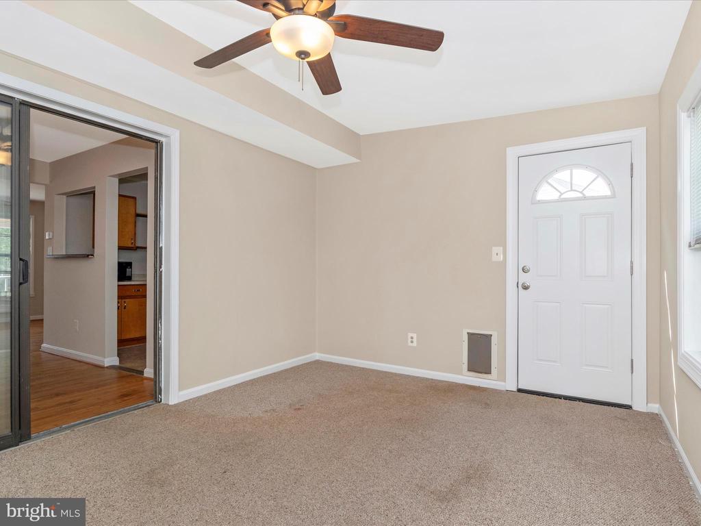 13418 Parkland Dr