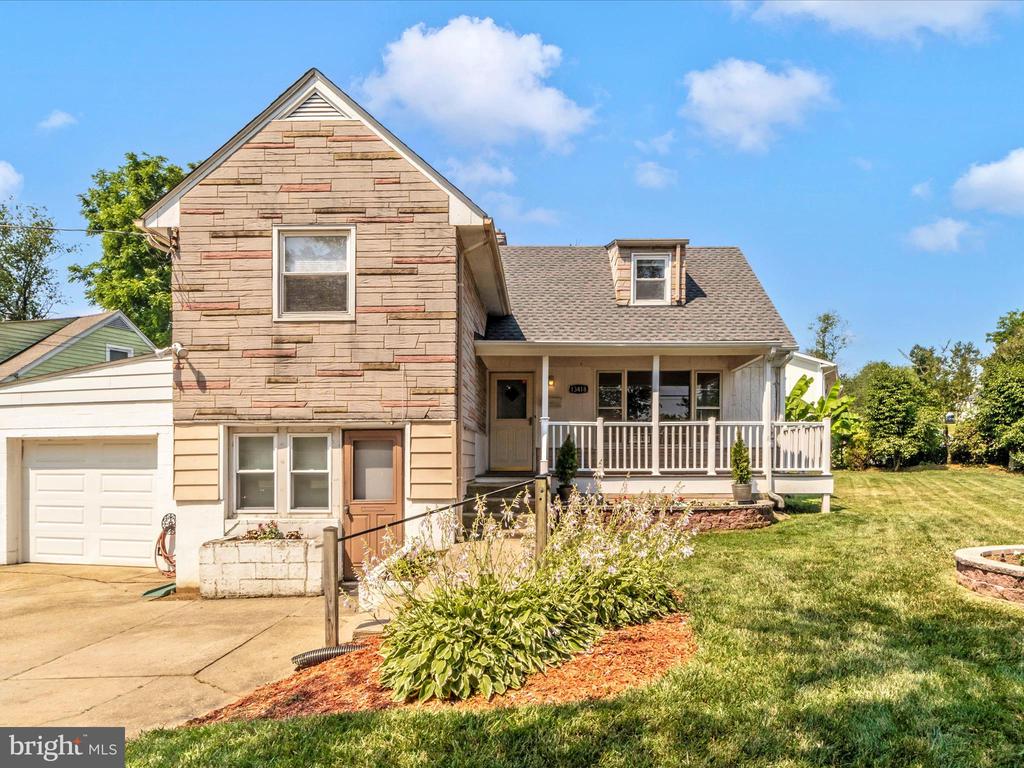13418 Parkland Dr