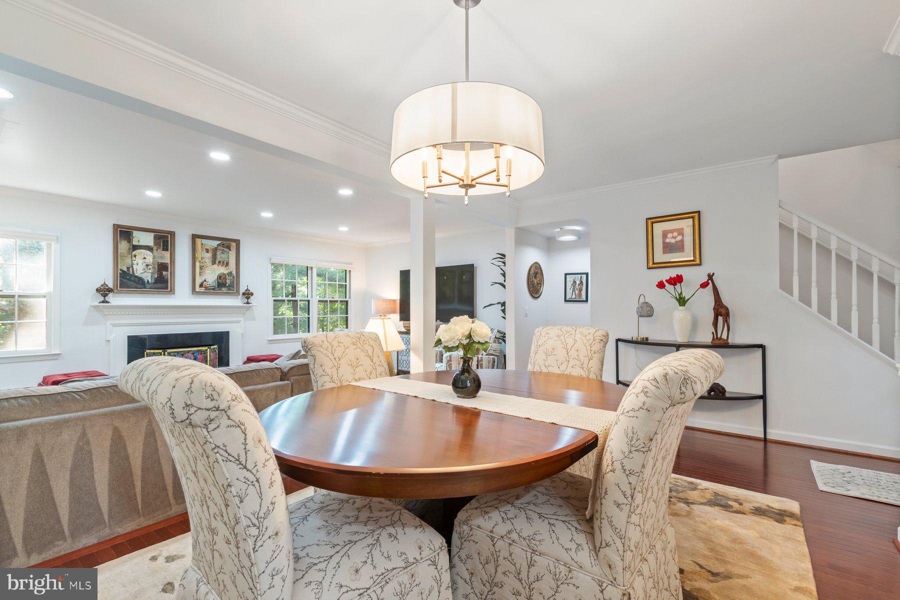11404 Dorchester Ln