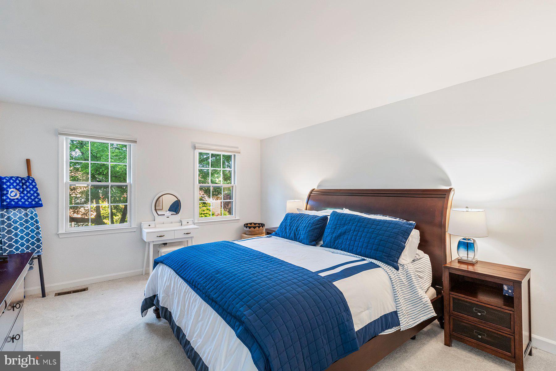11404 Dorchester Ln