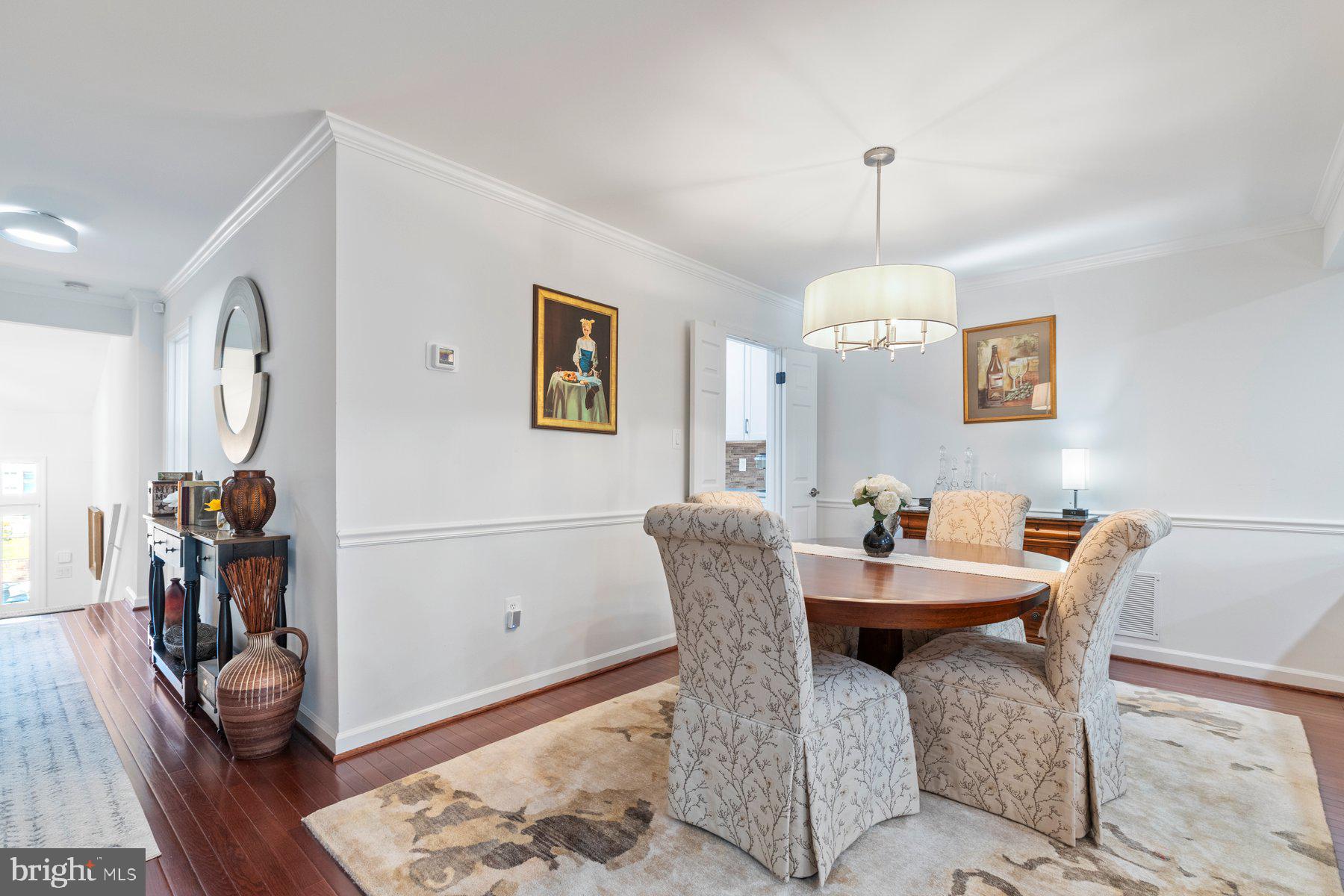 11404 Dorchester Ln