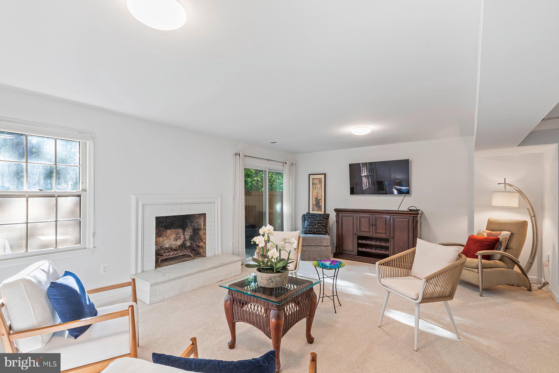 11404 Dorchester Ln