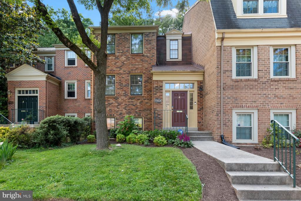 11404 Dorchester Ln