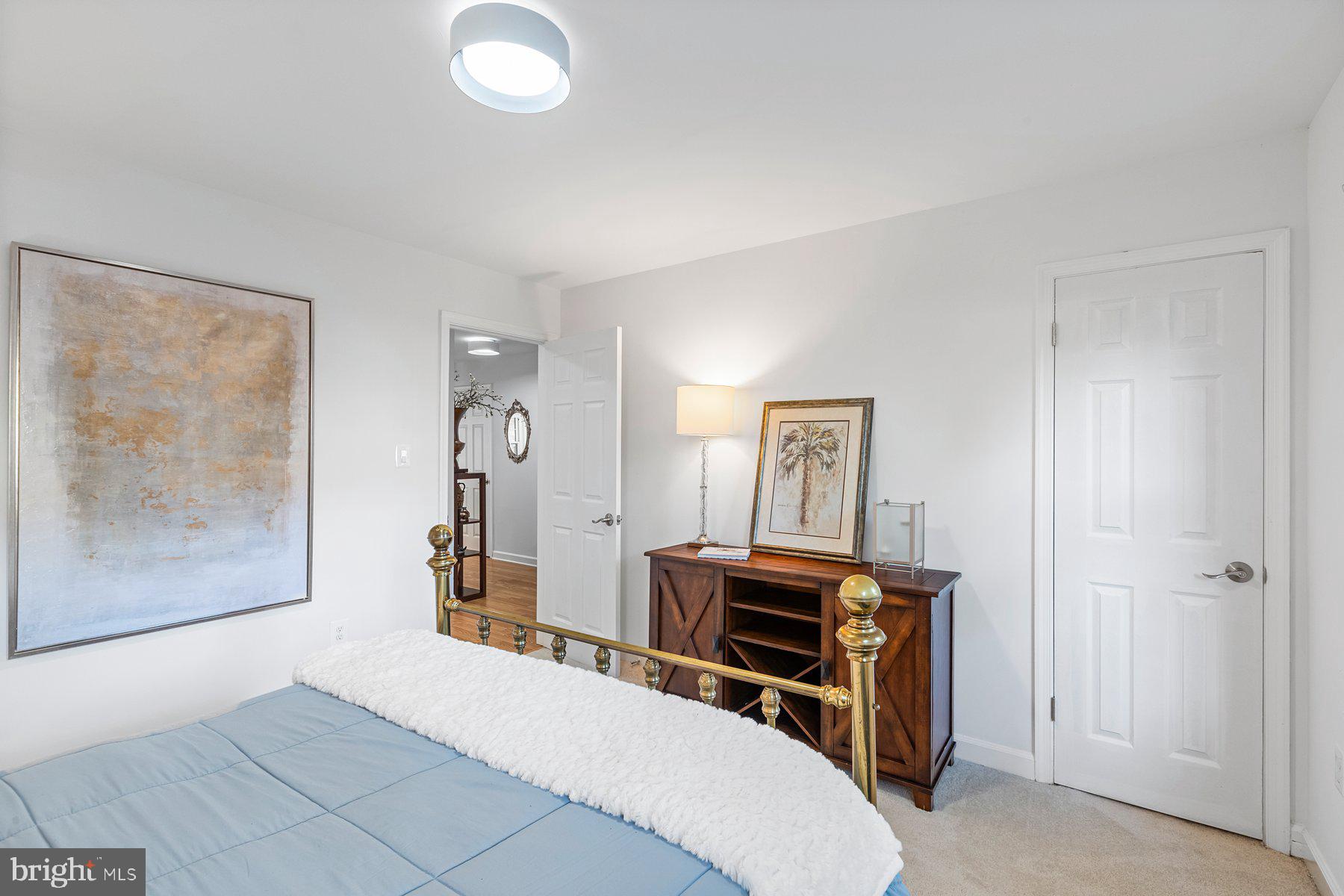 11404 Dorchester Ln