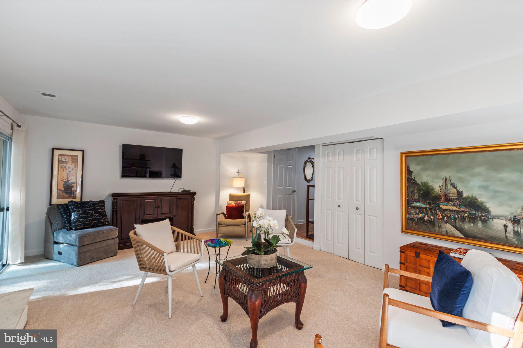 11404 Dorchester Ln