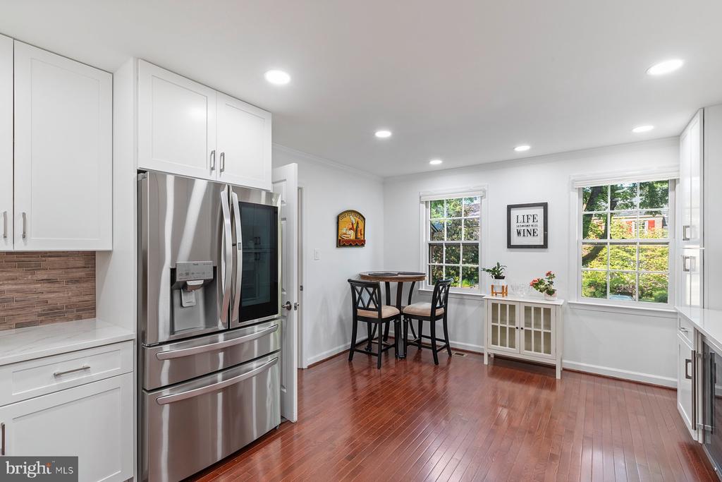 11404 Dorchester Ln