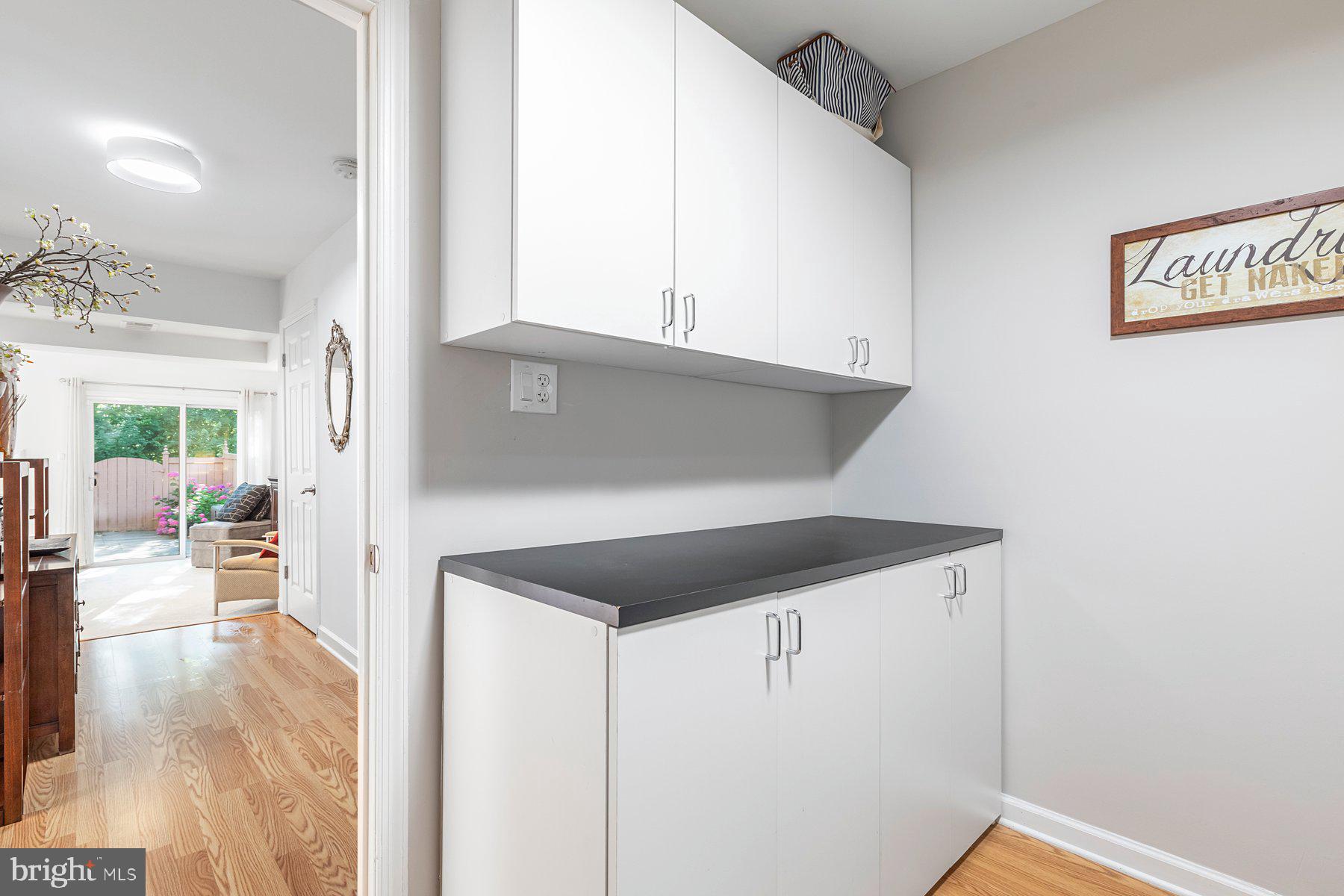 11404 Dorchester Ln