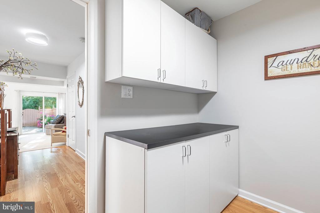 11404 Dorchester Ln