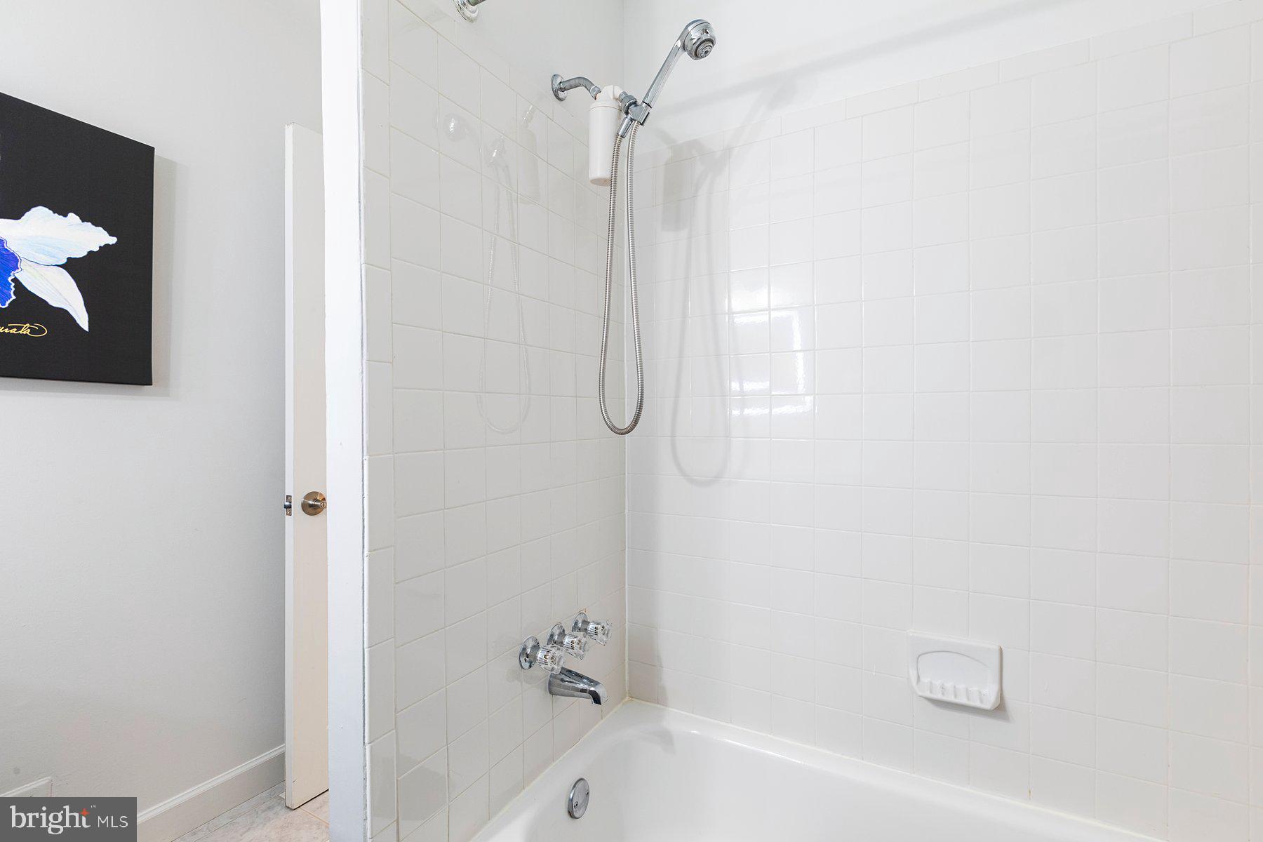 11404 Dorchester Ln