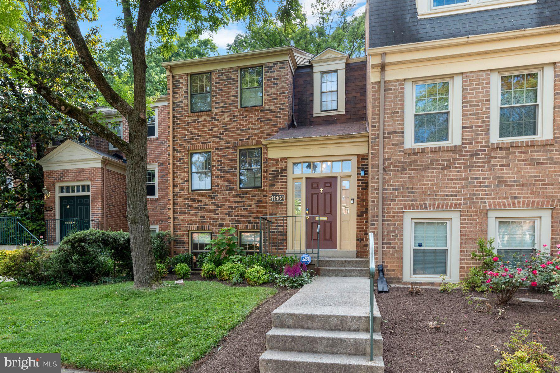 11404 Dorchester Ln