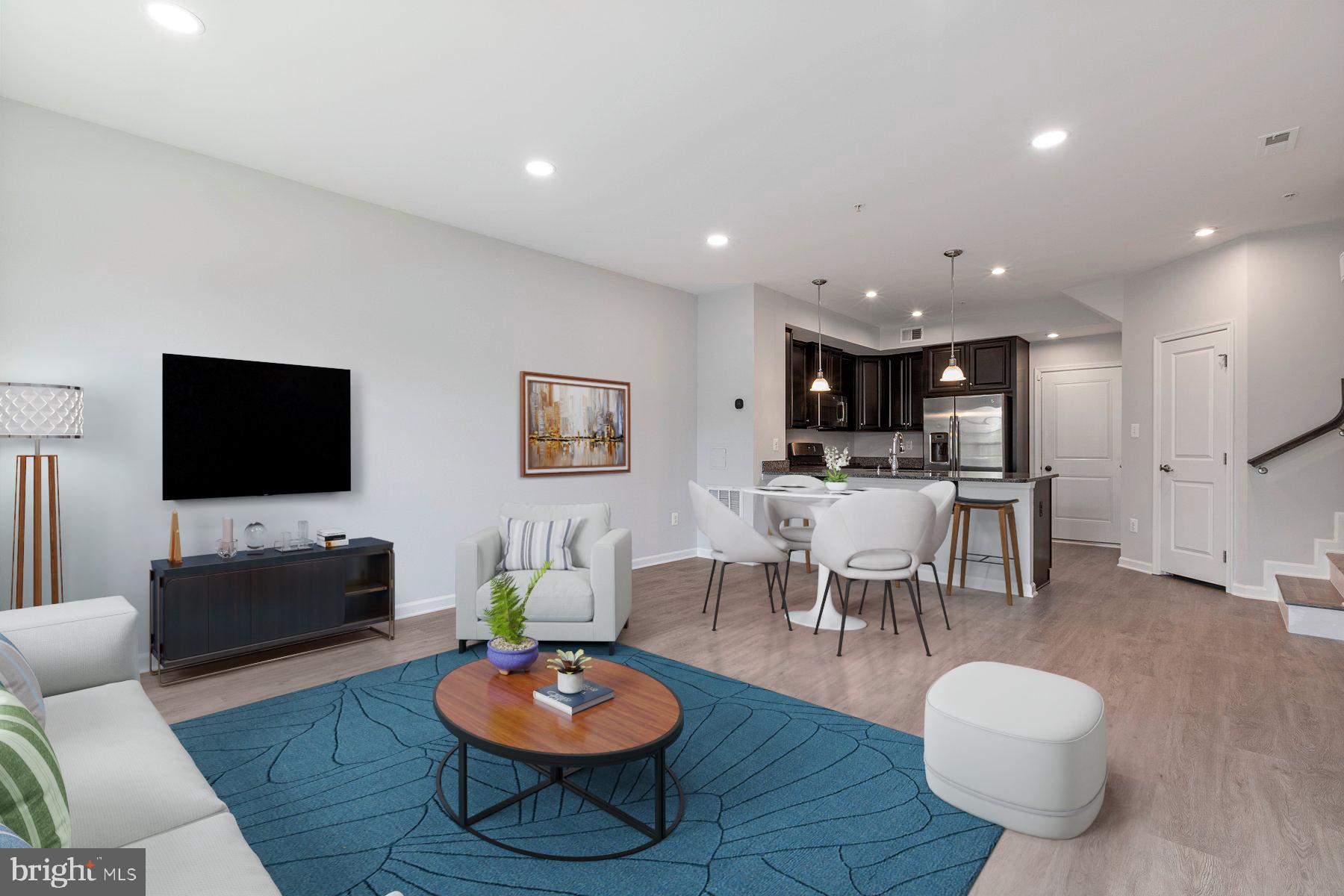 13742 Dovekie Ave #405l