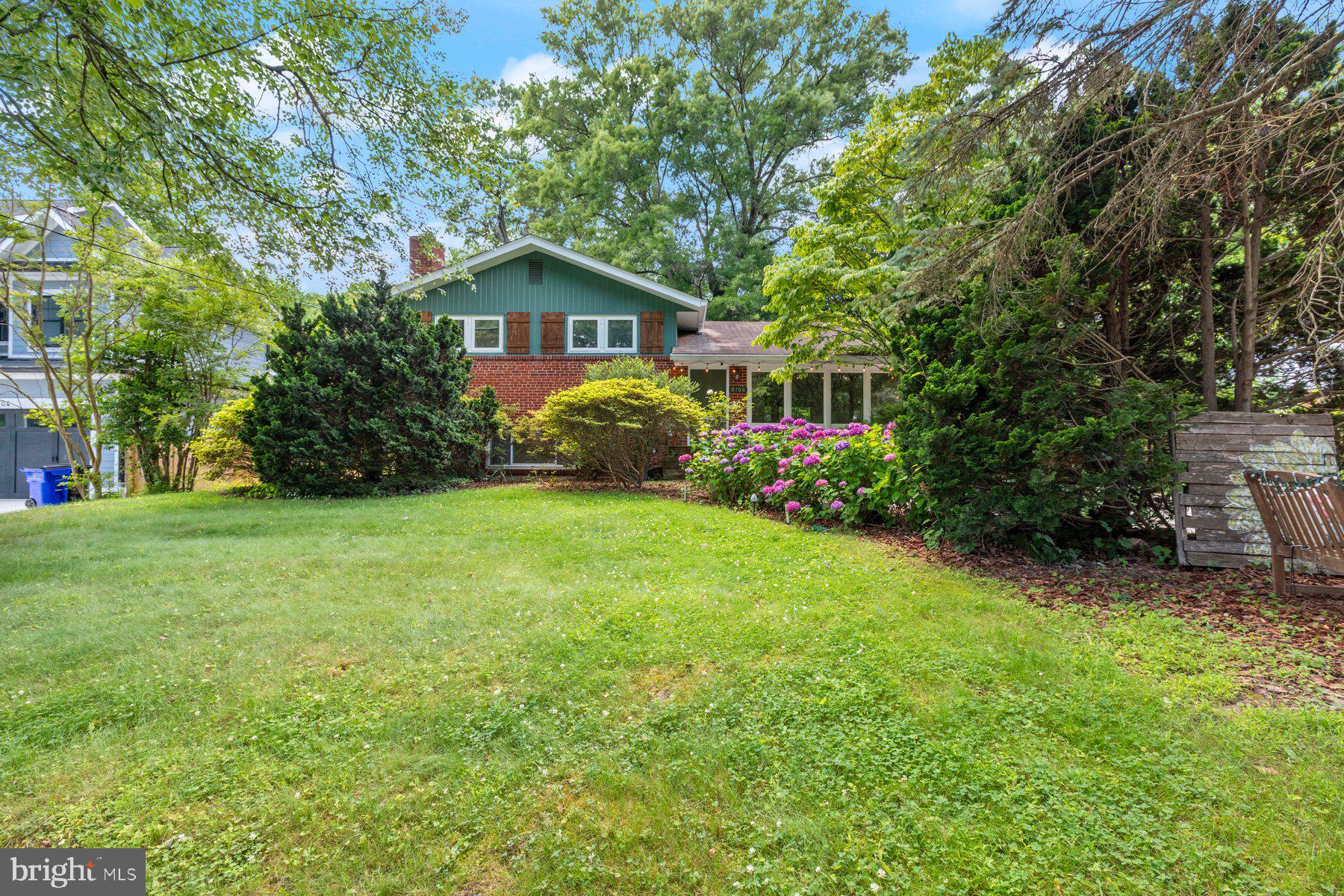 9706 Brixton Ln
