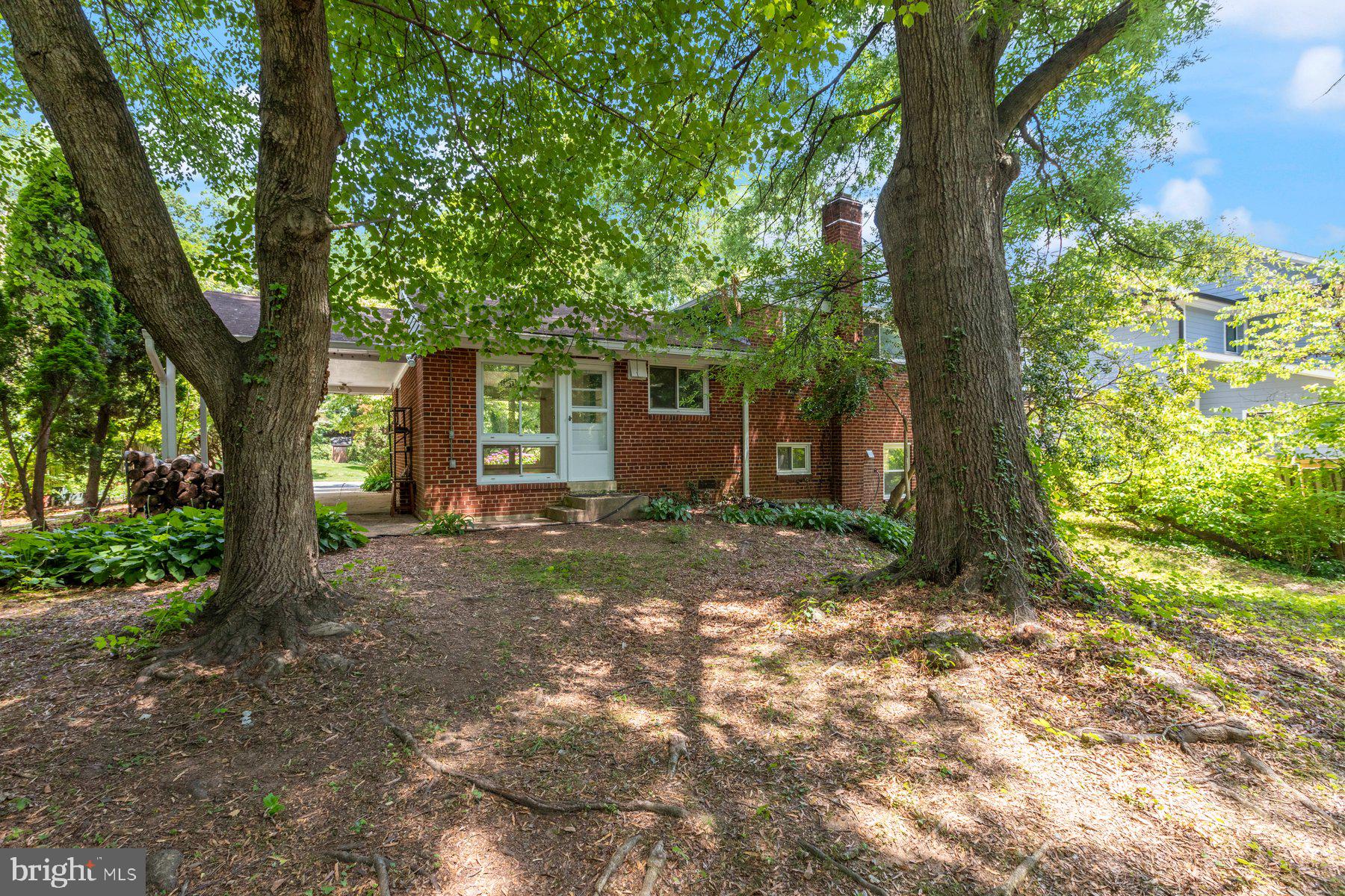 9706 Brixton Ln