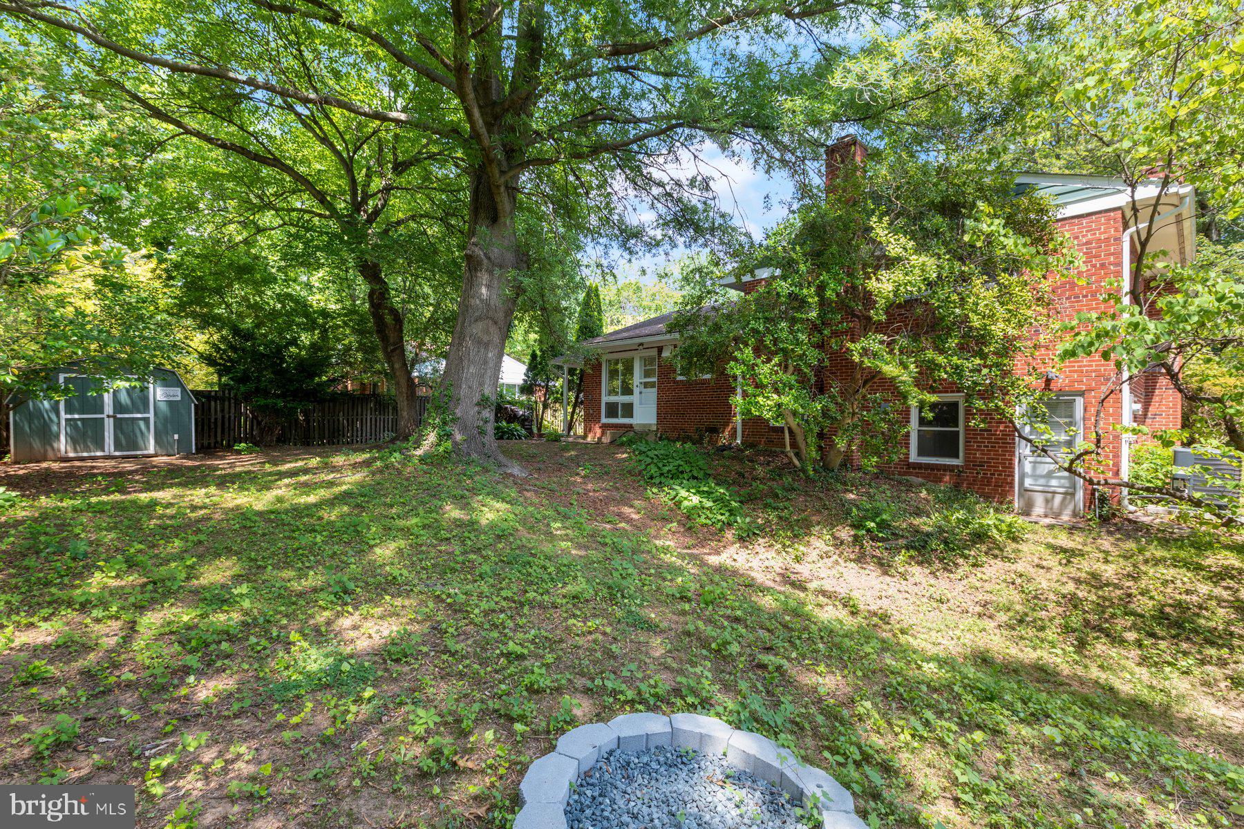 9706 Brixton Ln