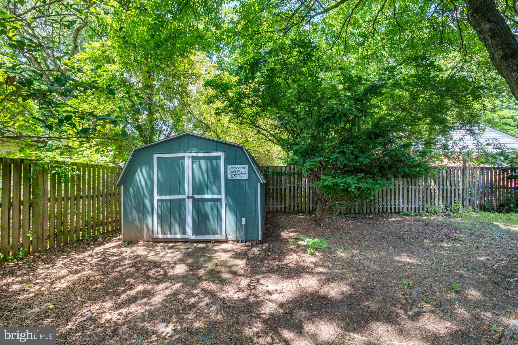 9706 Brixton Ln