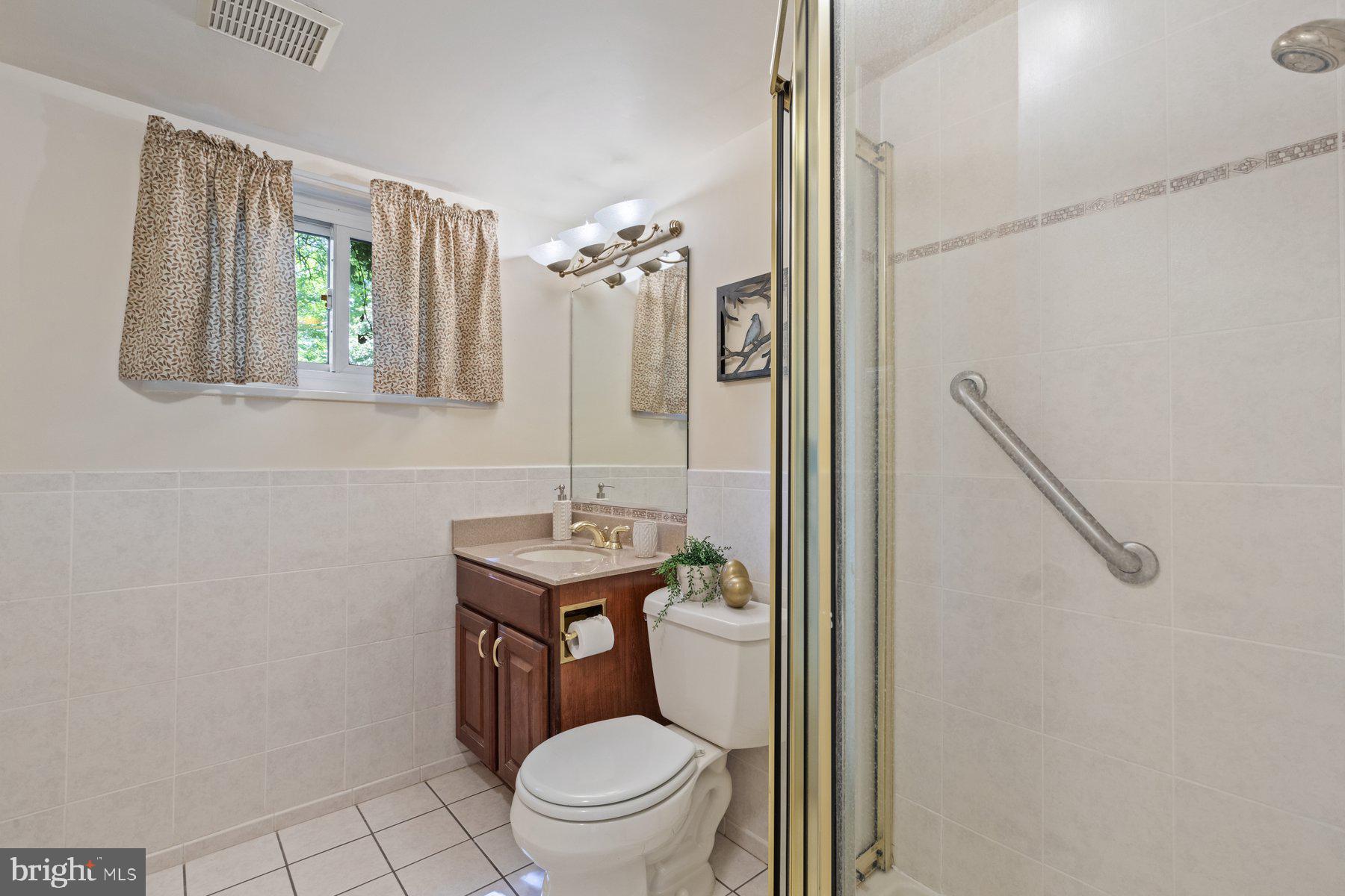9706 Brixton Ln