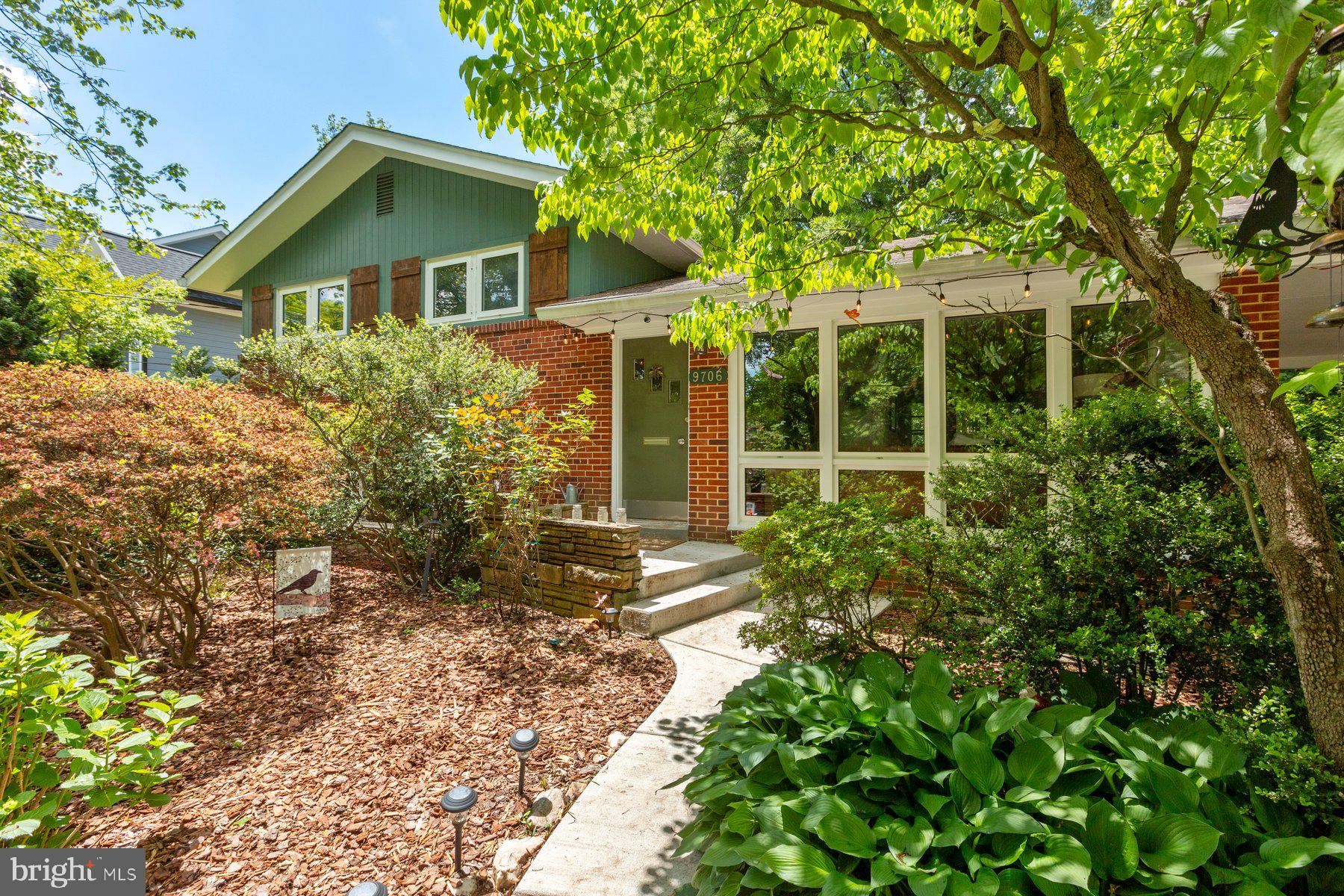 9706 Brixton Ln