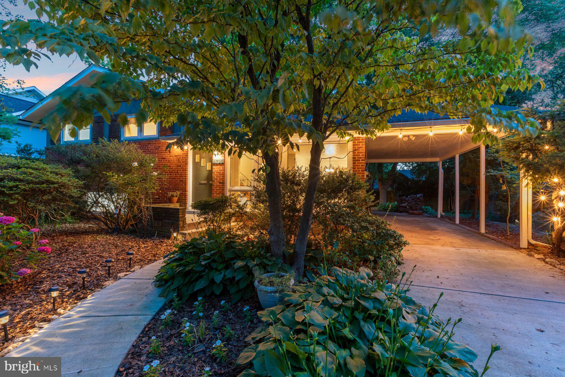9706 Brixton Ln