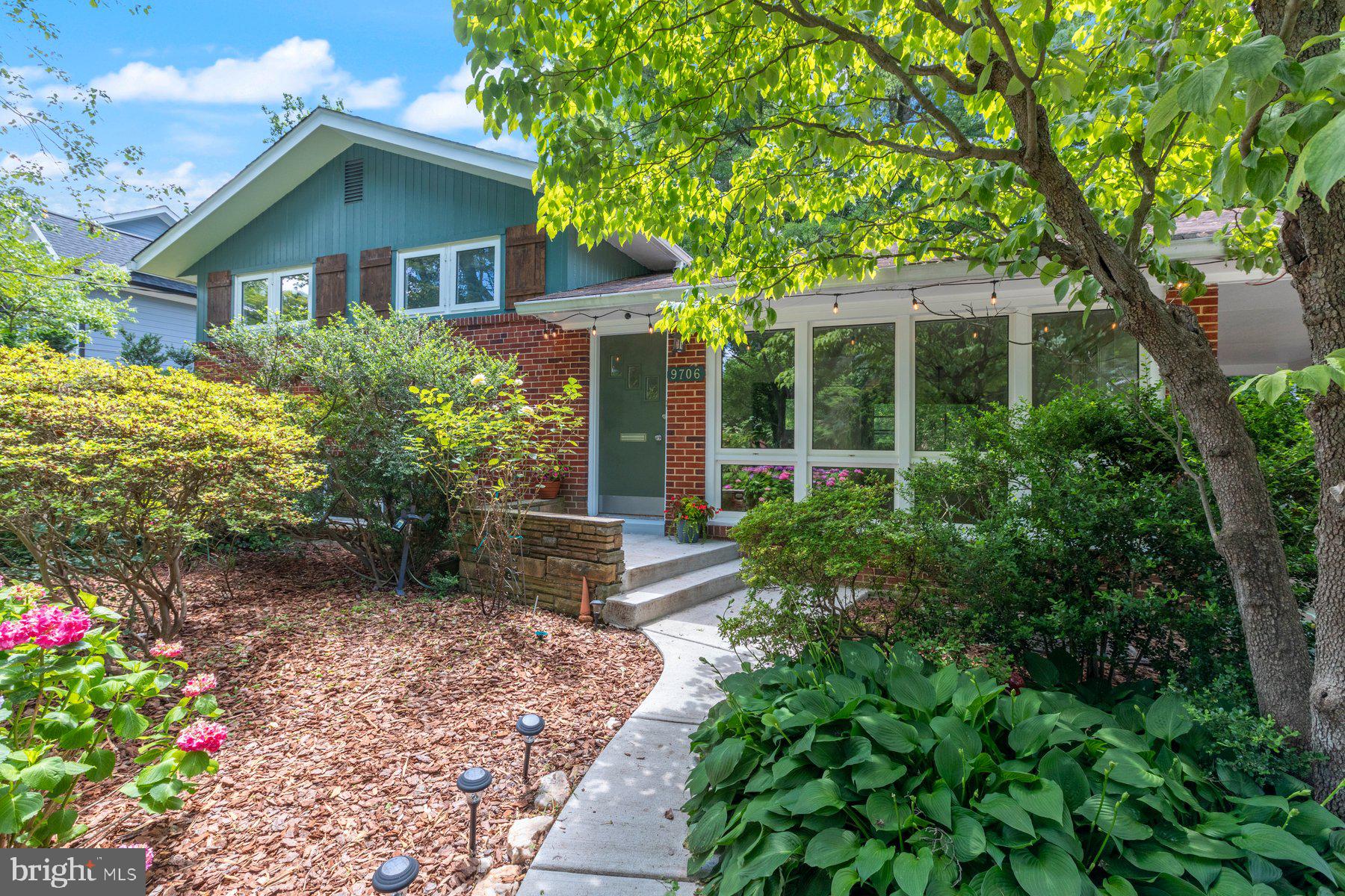 9706 Brixton Ln
