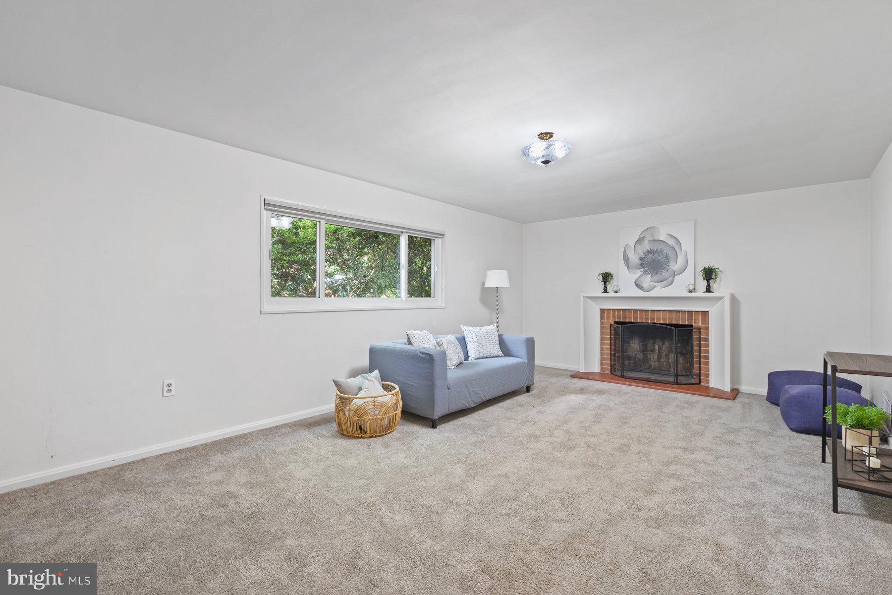 9706 Brixton Ln