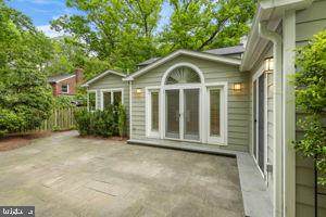 9613 Brunett Ave