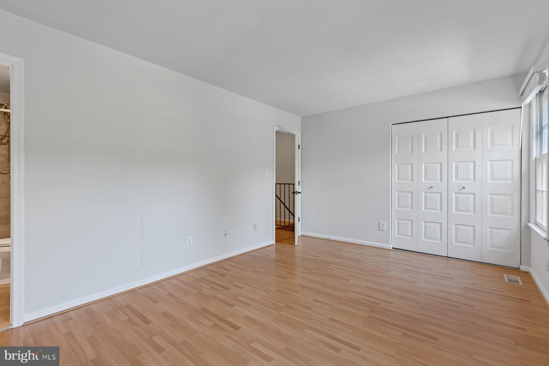 10037 Maple Leaf Dr