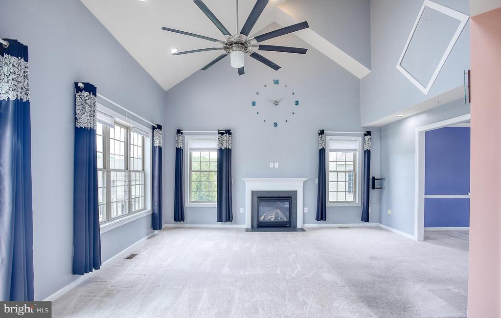 1105 VERBENA CT