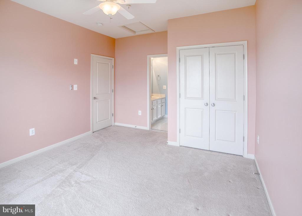 1105 VERBENA CT