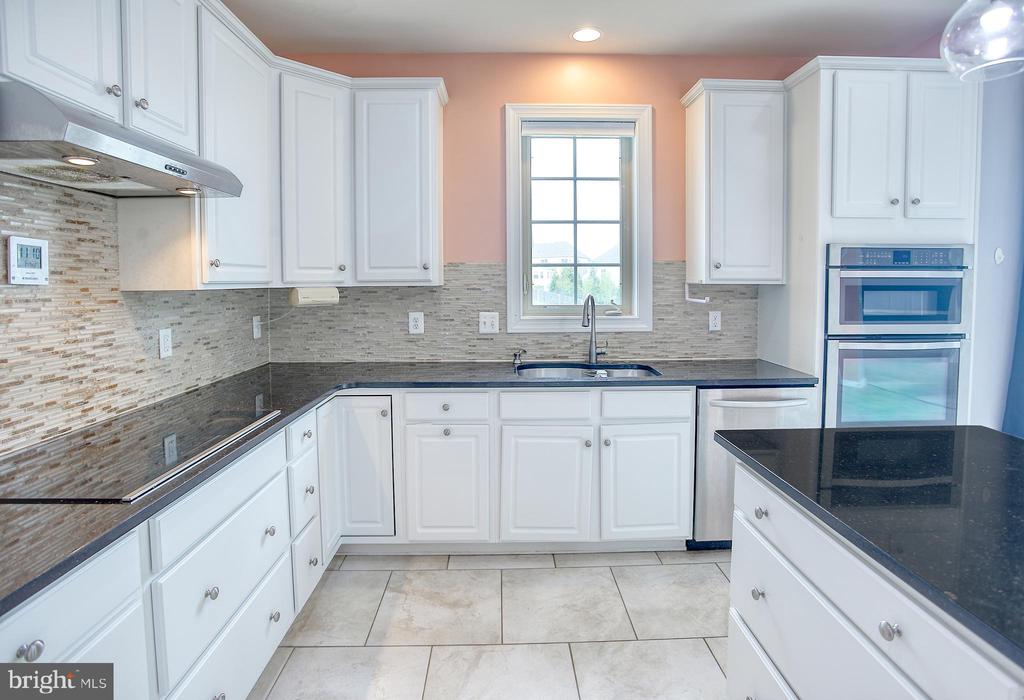 1105 VERBENA CT