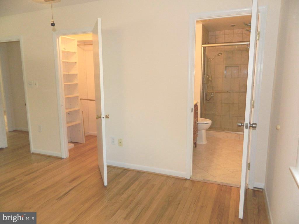 2800 Vixen Ln