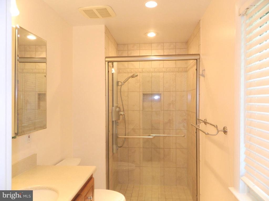 2800 Vixen Ln