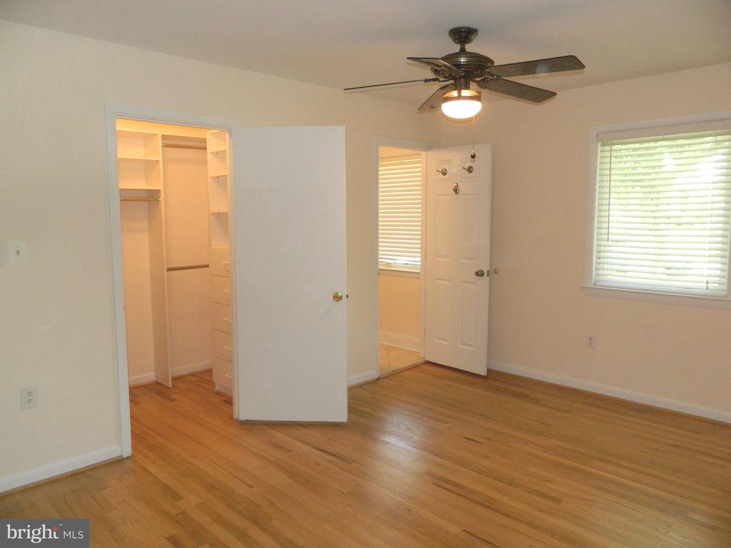 2800 Vixen Ln