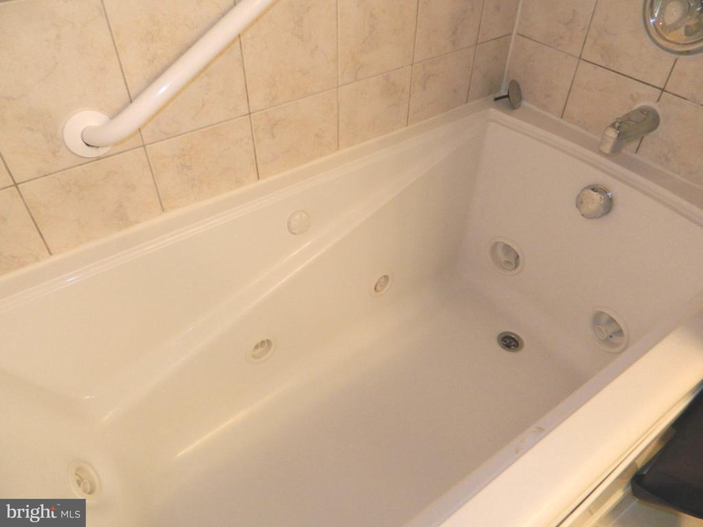 2800 Vixen Ln