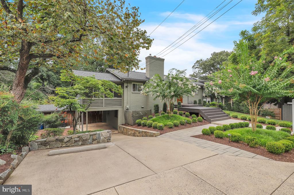 7016 RIVER ROAD