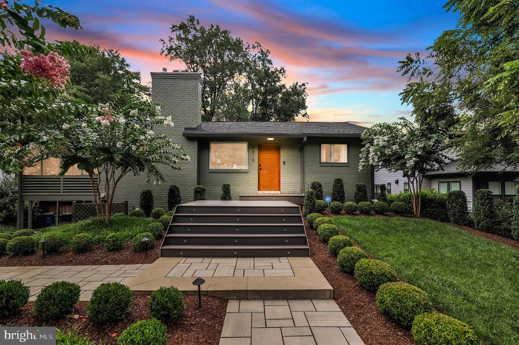 7016 RIVER ROAD