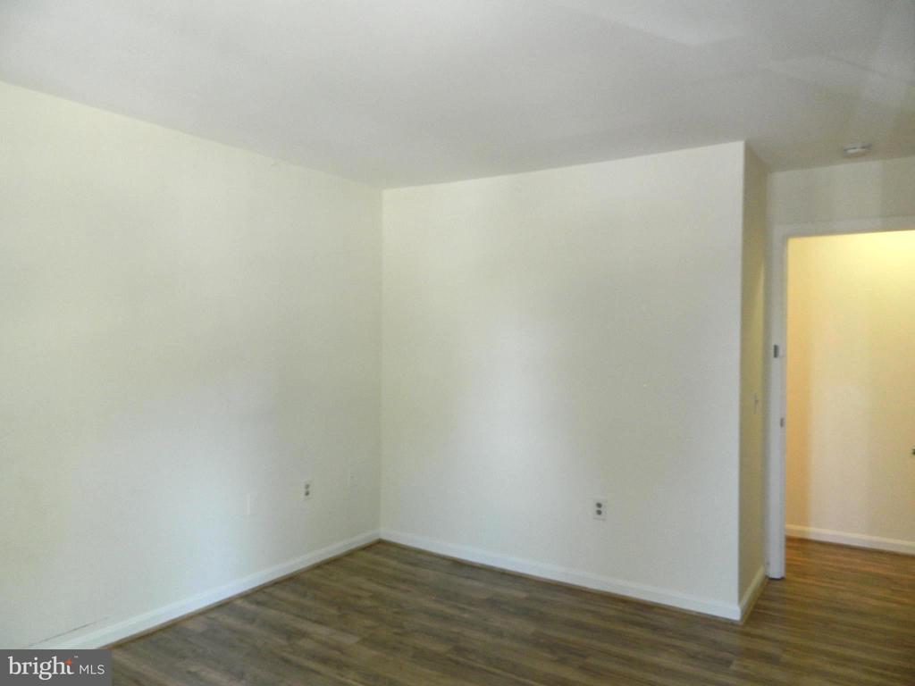 18302 Streamside Dr #201