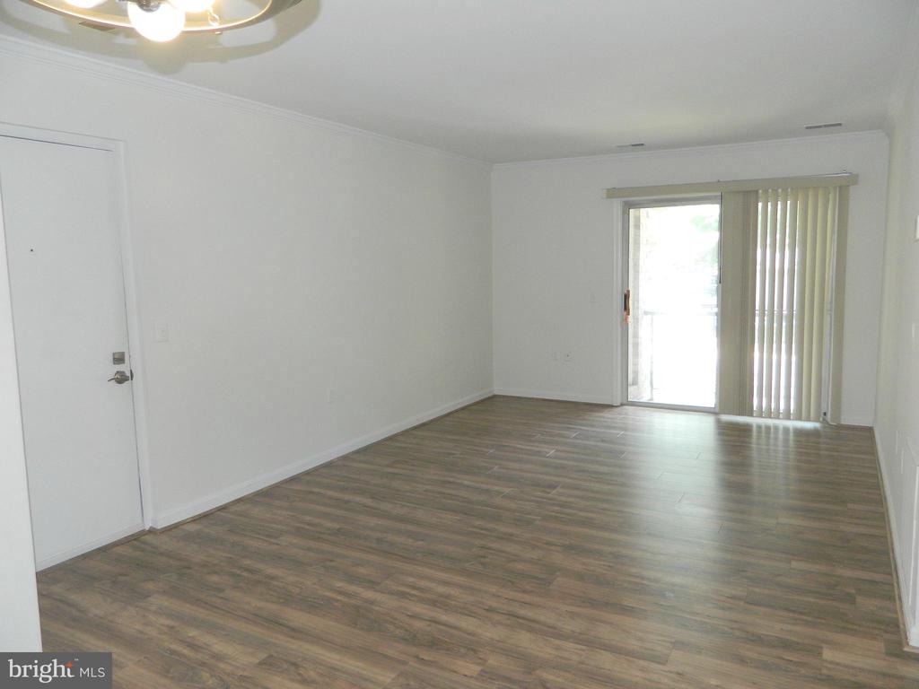 18302 Streamside Dr #201