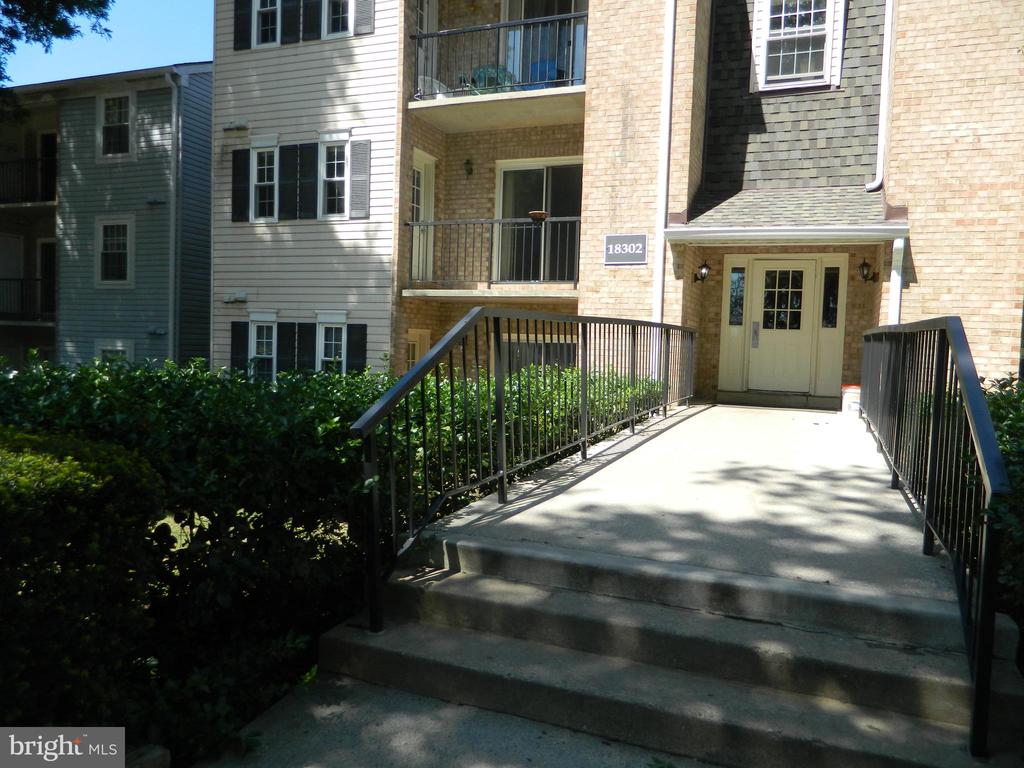 18302 Streamside Dr #201