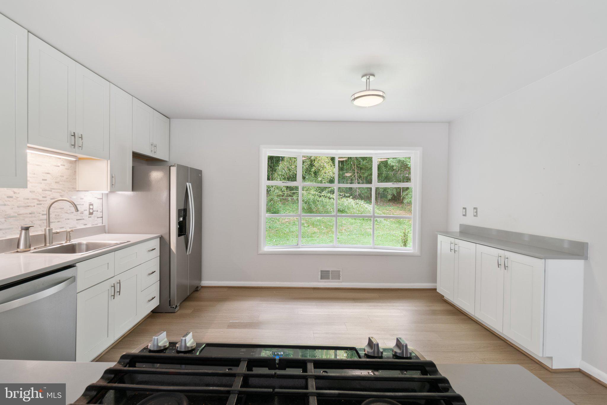 405 RITCHIE PKWY