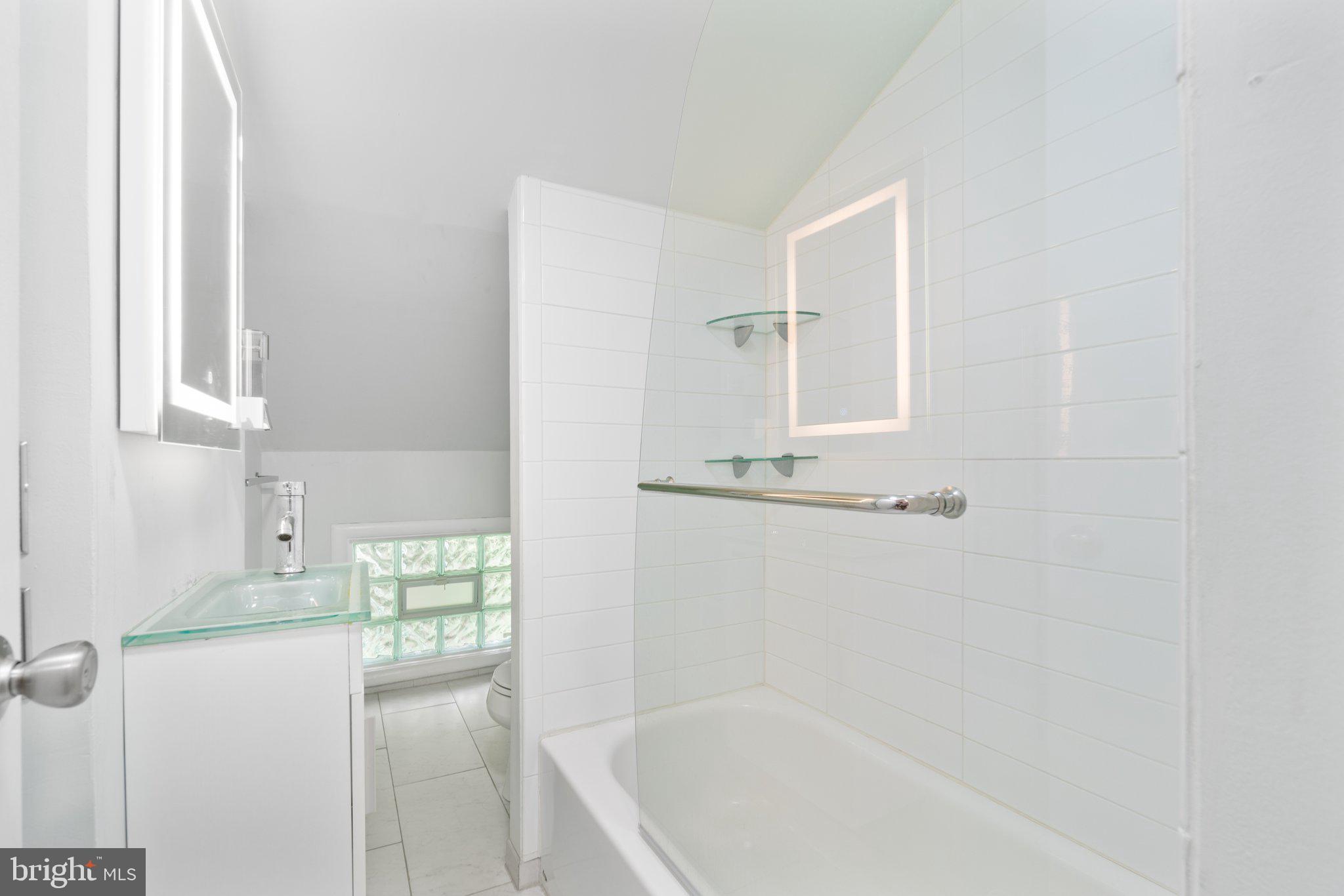 405 RITCHIE PKWY