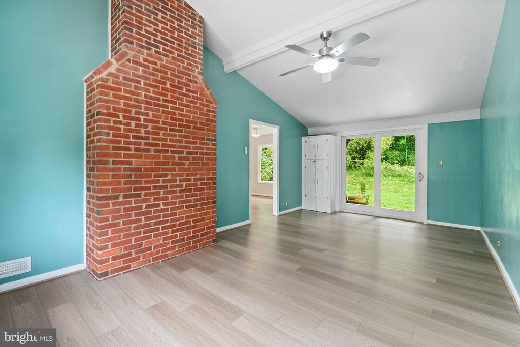 405 RITCHIE PKWY