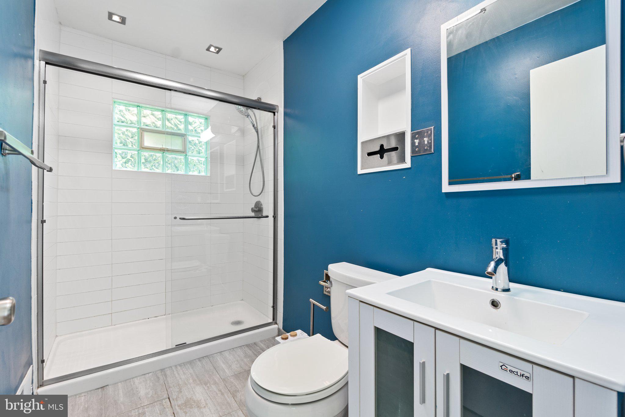 405 RITCHIE PKWY