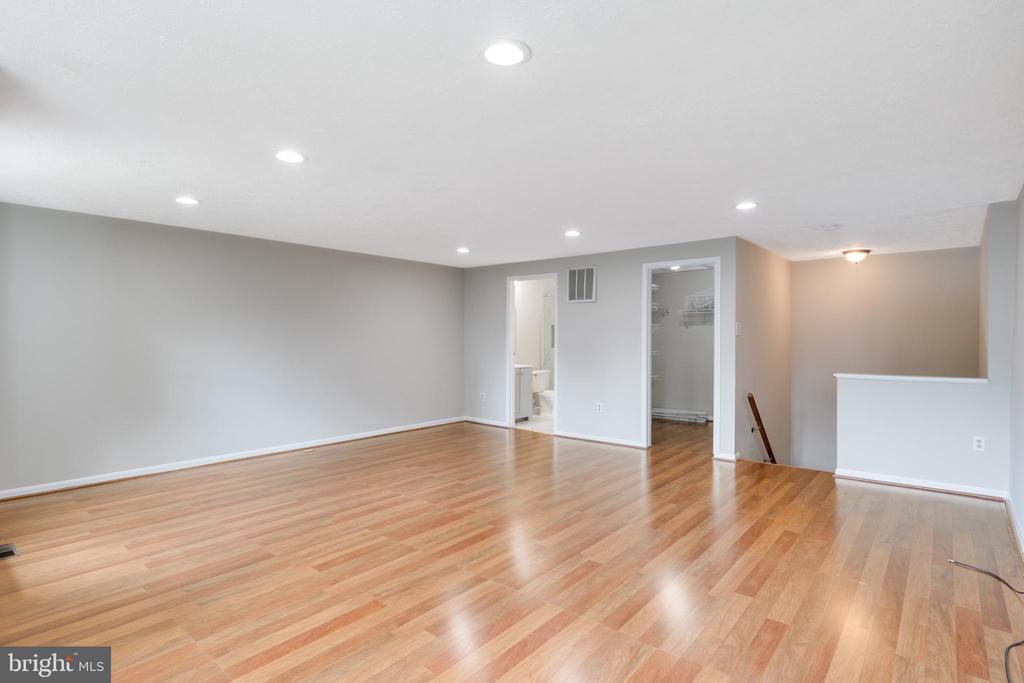 13439 Whitechurch Cir