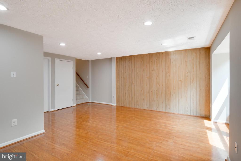 13439 Whitechurch Cir