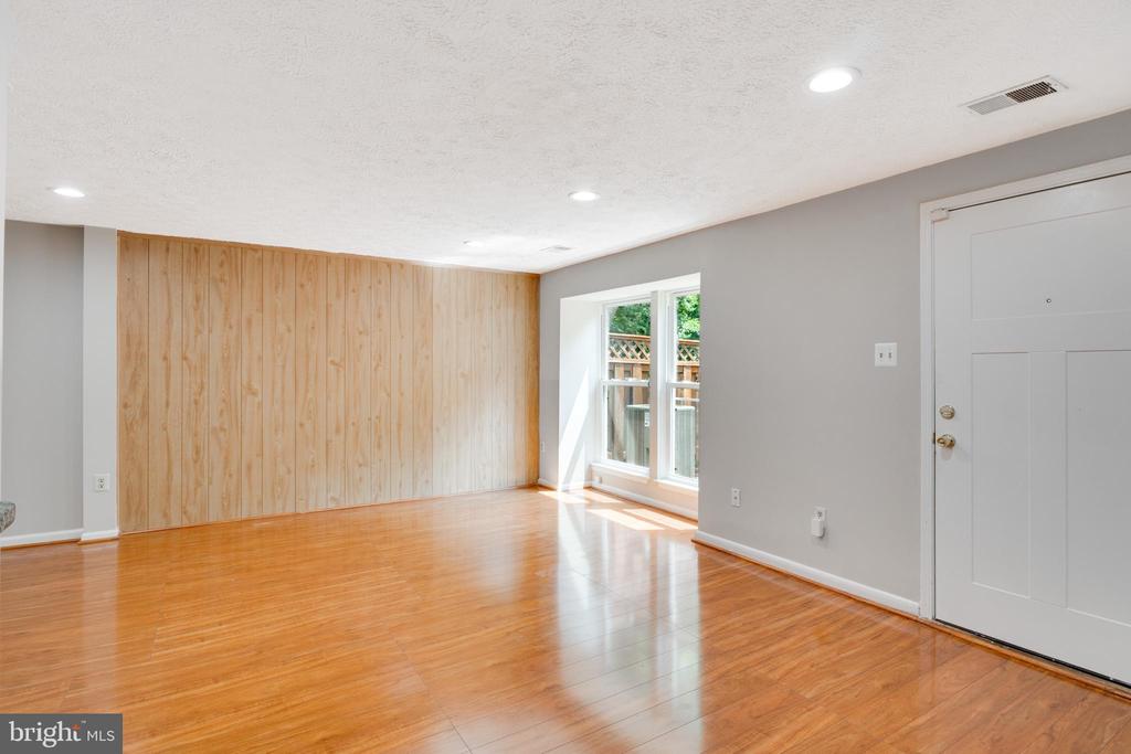 13439 Whitechurch Cir