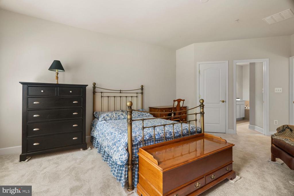 19429 Dover Cliffs Circle