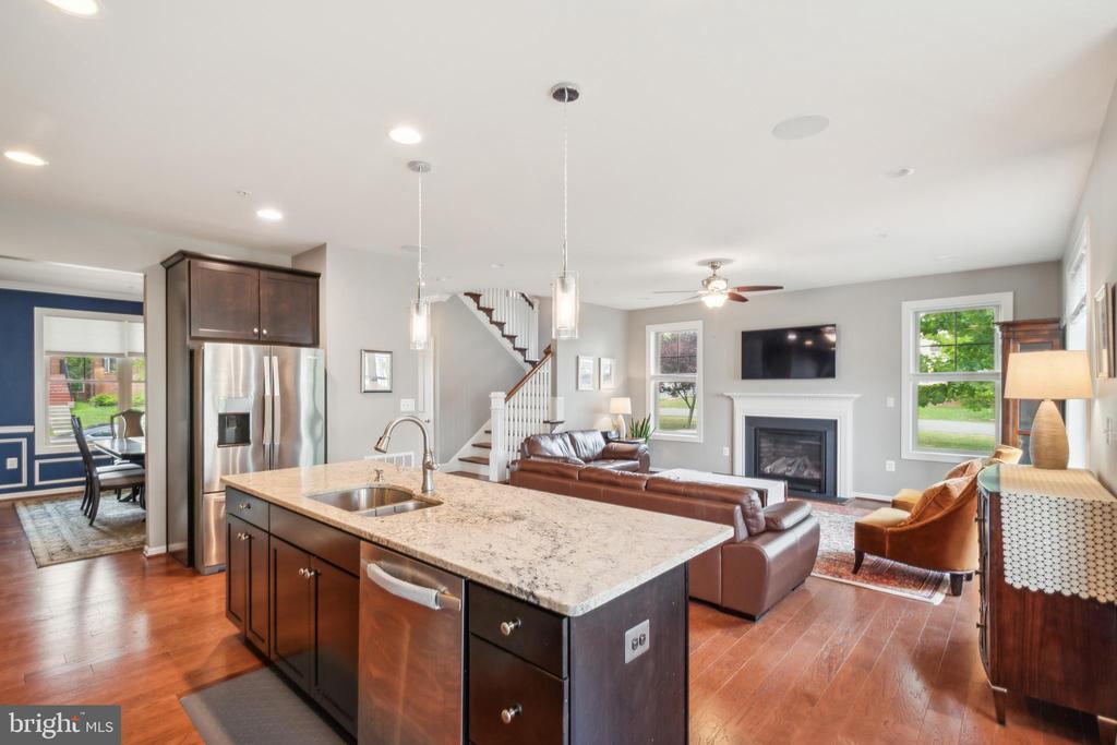 13305 WINDY MEADOW LN