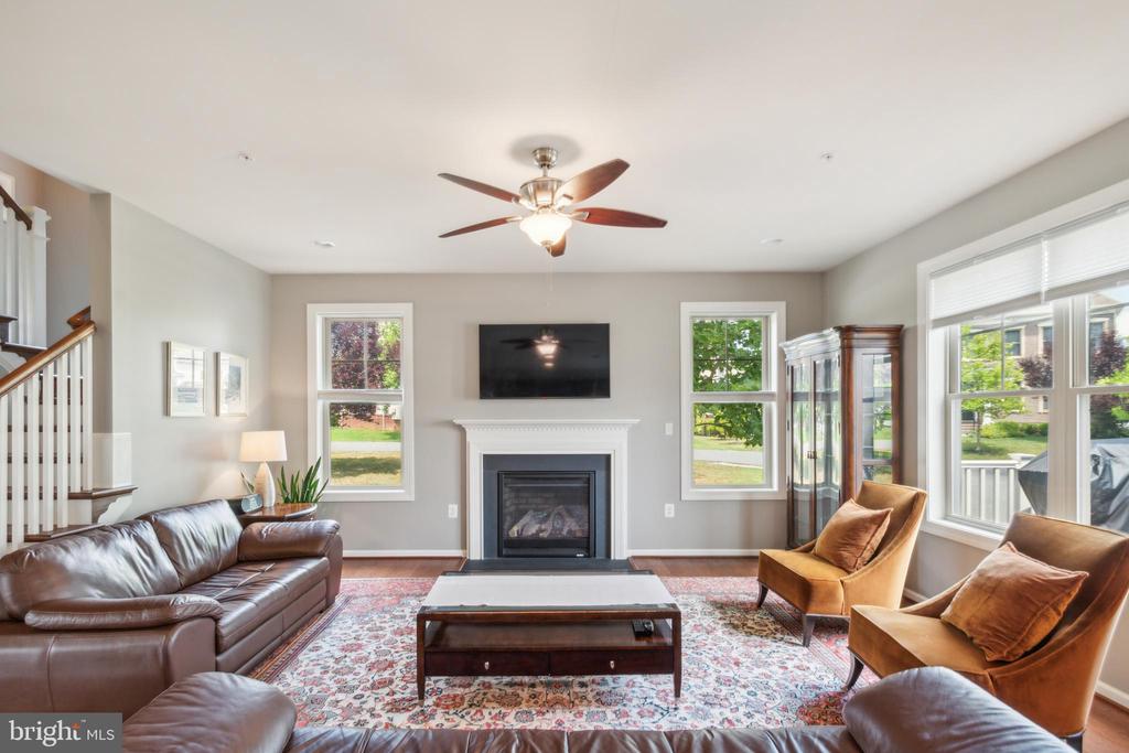 13305 WINDY MEADOW LN