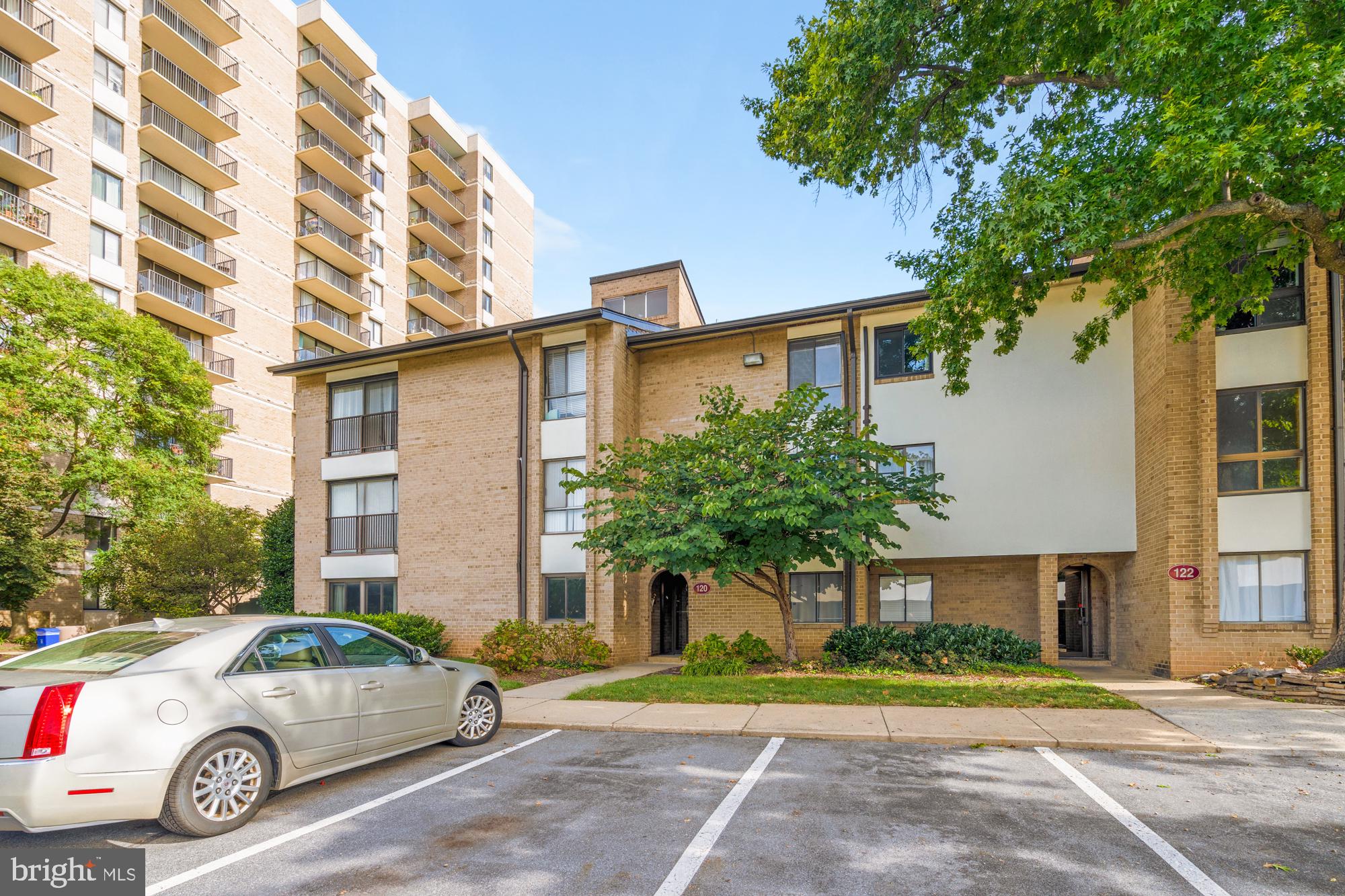 120 Monroe St #101